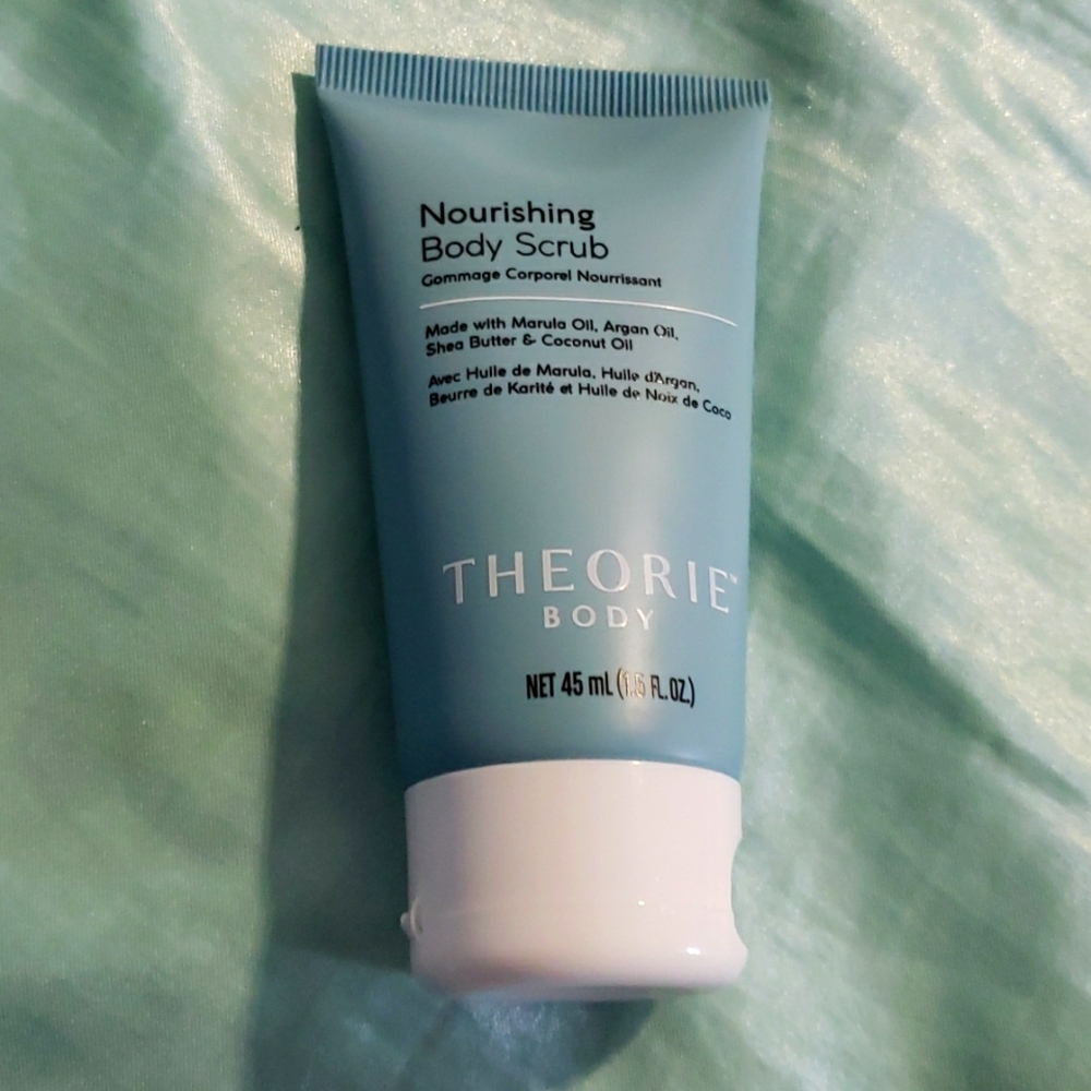 Brand New Theorie sample nourishing body scrub!